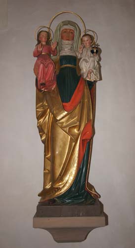Hl. Anna mit ihrem Kind Maria und Jesus auf ihrem Arm in der Annakapelle