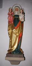Die Annakapelle Hl. Anna mit ihrem Kind Maria und Jesus auf ihrem Arm